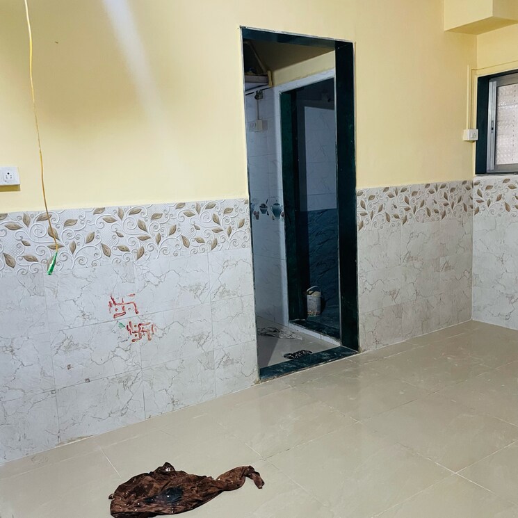 Room, poonam nagar 1 RK 275 Sq.Ft. Apartment In Poonam Nagar Mumbai 8143056