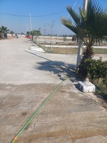  Plot For Sale in Jewar
