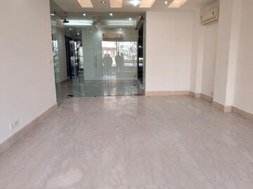 Room in 3 BHK Builder Floor at Greater Kailash ii – for Rent