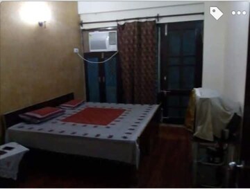 Bedroom in 3.5 BHK Independent House at Sector 82 – for Rent