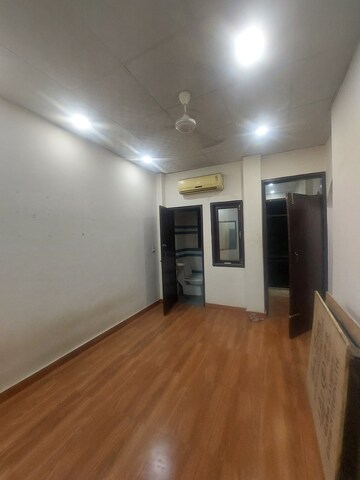 Room in 1 BHK Apartment at Sarita Vihar – for Rent