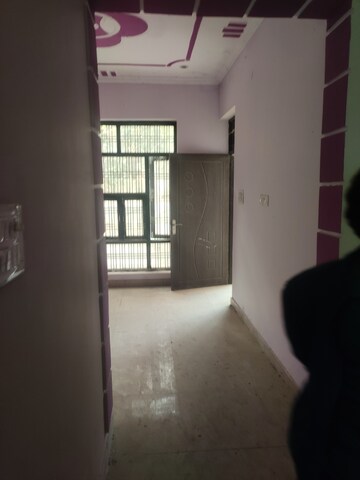 Room in 2 BHK Independent House at Jankipuram Extension – for Sale