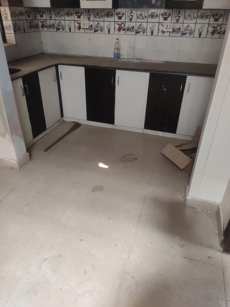 Room, jankipuram extension 2 Bedroom 1000 Sq.Ft. Independent House In Jankipuram Extension Lucknow 8143358