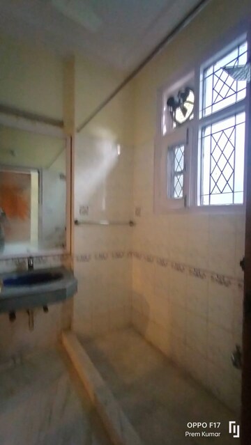 Bathroom in 4 BHK Apartment at Defence Colony – for Rent