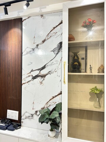 Room in 3 BHK Apartment at Windsor Paradise 2, Raj Nagar Extension – for Rent