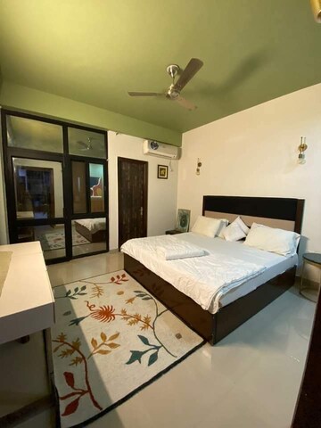 2.5 BHK Independent House For Rent in Sector 82