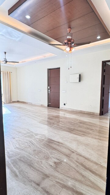 Room in 3 BHK Builder Floor at Ansal Sushant Lok I, Sector 43 – for Rent