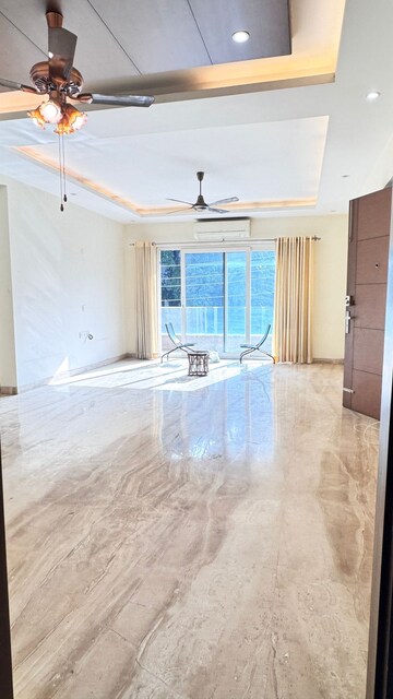 Room in 3 BHK Builder Floor at Ansal Sushant Lok I, Sector 43 – for Rent