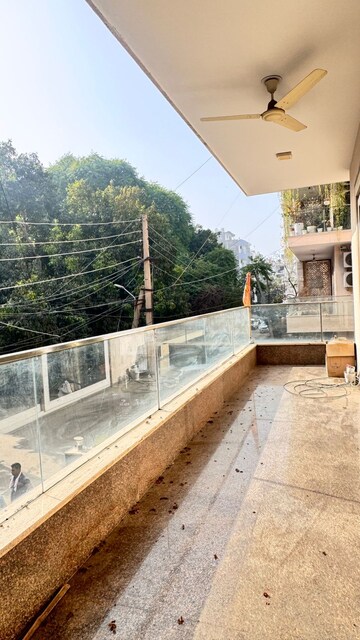 Balcony in 3 BHK Builder Floor at Ansal Sushant Lok I, Sector 43 – for Rent