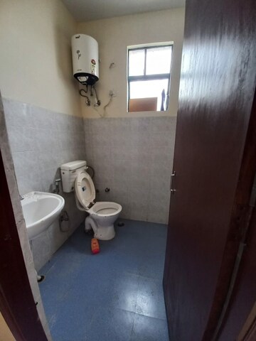 Bathroom in 2 BHK Apartment at Ninex RMG Residency, Sector 37c – for Rent