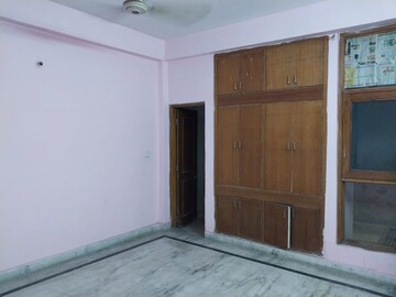 Room in 2 BHK Apartment at Vasundhara Sector 1 – for Rent