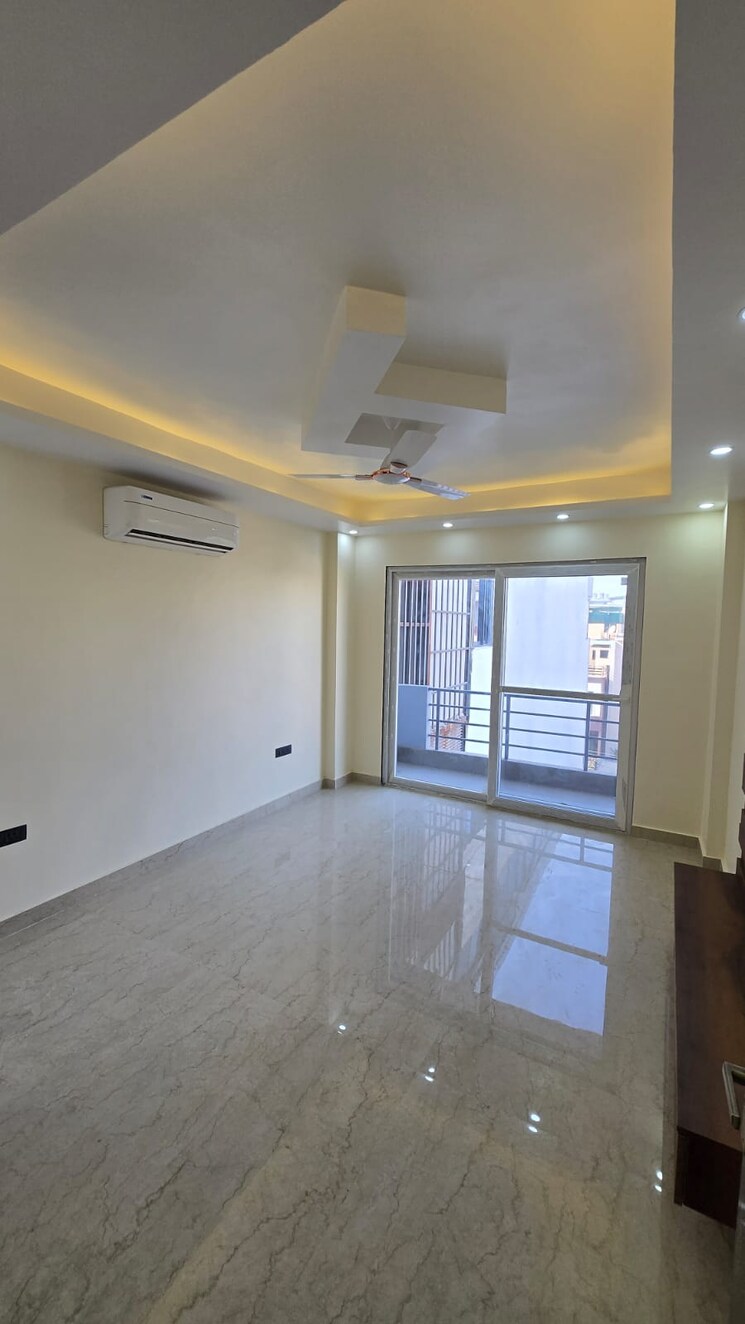 Room, unitech-south-city-1 3 Bedroom 1600 Sq.Ft. Builder Floor In South City 1 Gurgaon 8143535