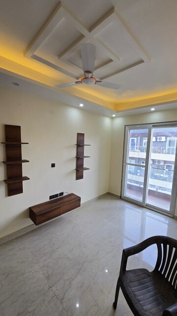 Living Room in 3 BHK Builder Floor at Unitech South City 1, South City 1 – for Rent