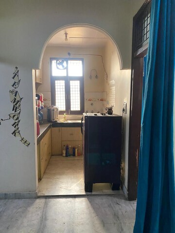 Building Lobby in 2.5 BHK Builder Floor at Mayur Vihar – for Rent