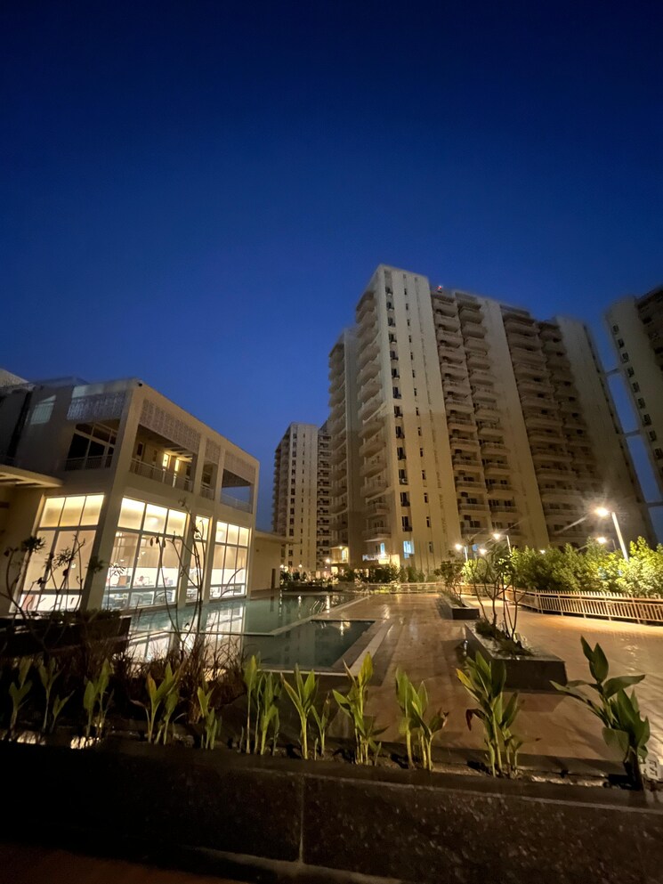 Exterior View, silverglades-the-melia 2.5 Bedroom 1425 Sq.Ft. Apartment In Sohna Sector 35 Gurgaon 8143657