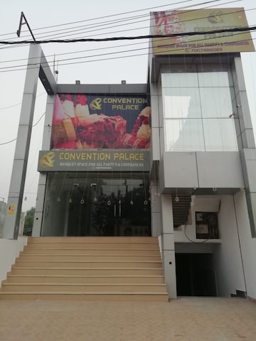 Commercial Showroom 1700 Sq.Ft. For Rent in Gomti Nagar Lucknow  8143655