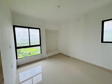 Room in 1.5 BHK Apartment at Wadhwa Wise City, Old Panvel – for Rent