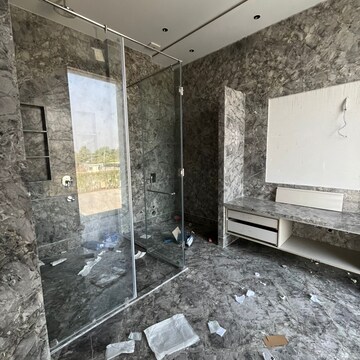Building Lobby in 6 BHK Villa at Dera Mandi – for Sale