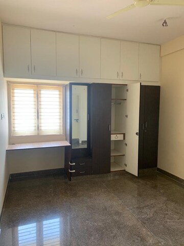 Room in 2 BHK Builder Floor at Hsr Layout – for Rent