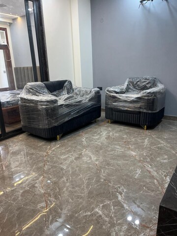Living Room in 1 BHK Builder Floor at Ansal Sushant Lok I, Sector 43 – for Rent