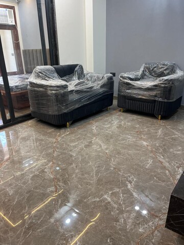 Living Room in 1 BHK Builder Floor at Ansal Sushant Lok I, Sector 43 – for Rent