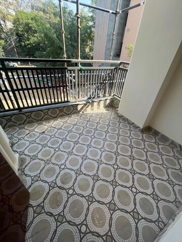 Balcony in 1 BHK Builder Floor at Ansal Sushant Lok I, Sector 43 – for Rent