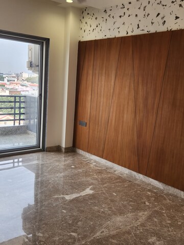3.5 BHK Builder Floor For Sale in Sector 9