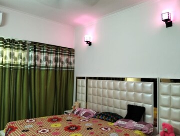 Bedroom in 2 BHK Apartment at Gaur City 7th Avenue, Sector 4, Greater Noida – for Rent