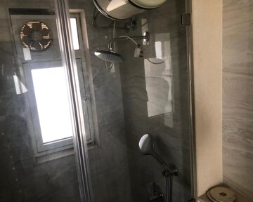 Bathroom in 3.5 BHK Apartment at Raheja Exotica, Madh – for Rent