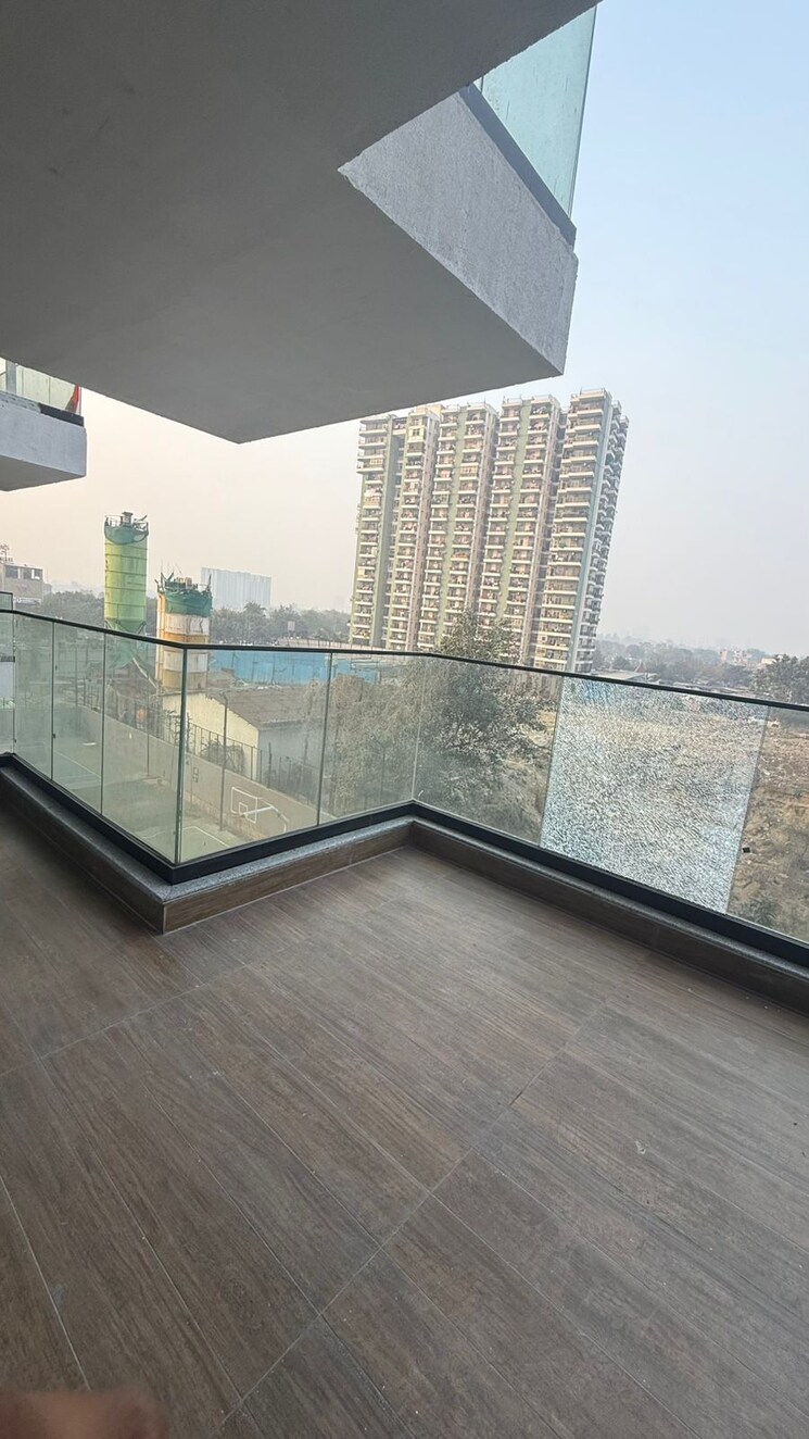 Balcony, apex-the-rio 3.5 Bedroom 2460 Sq.Ft. Apartment In Ahinsa Khand ii Ghaziabad 8143937