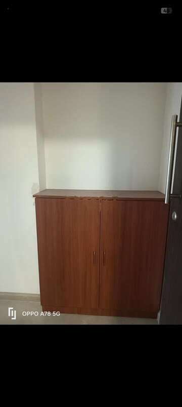Furnished Amenities in 3 BHK Apartment at Kalpataru Radiance, Goregaon West – for Rent