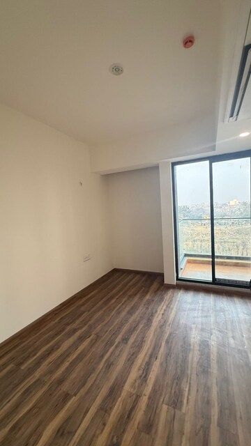 Room in 3.5 BHK Apartment at Apex The Rio, Ahinsa Khand ii – for Sale