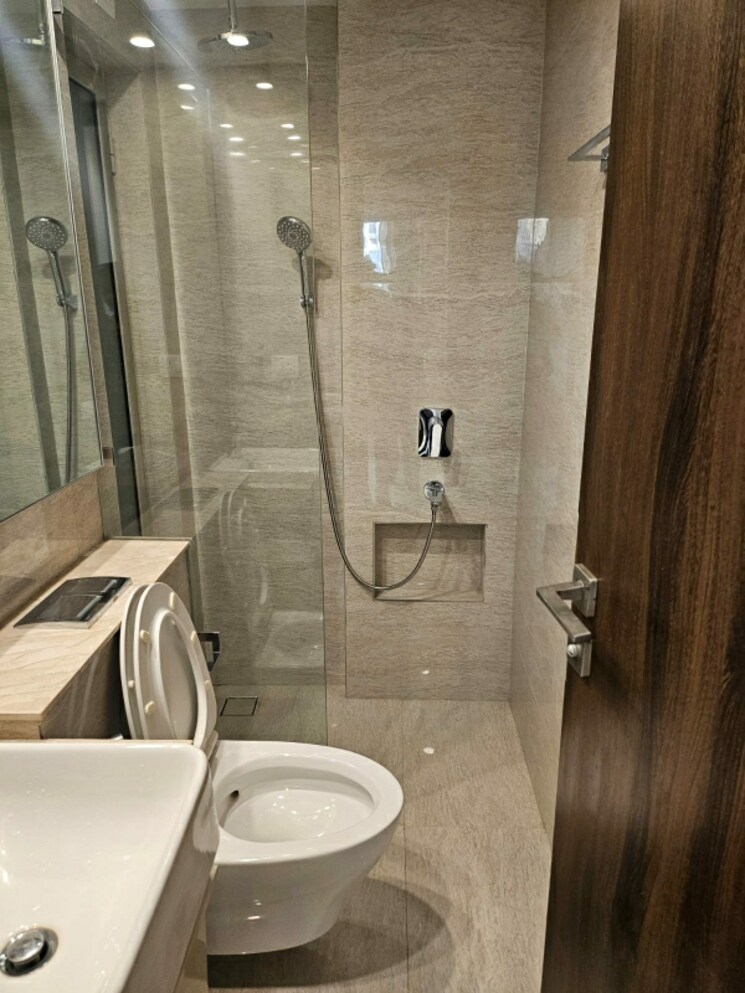 Bathroom, hiranandani-sorrento 1 Bedroom 625 Sq.Ft. Apartment In Powai Mumbai 8144007