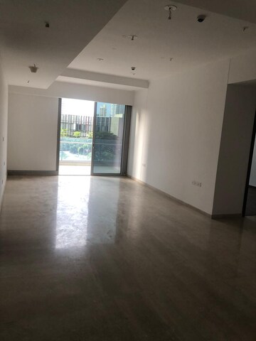 Room in 3 BHK Apartment at Bombay Realty Island City Center, Dadar East – for Sale