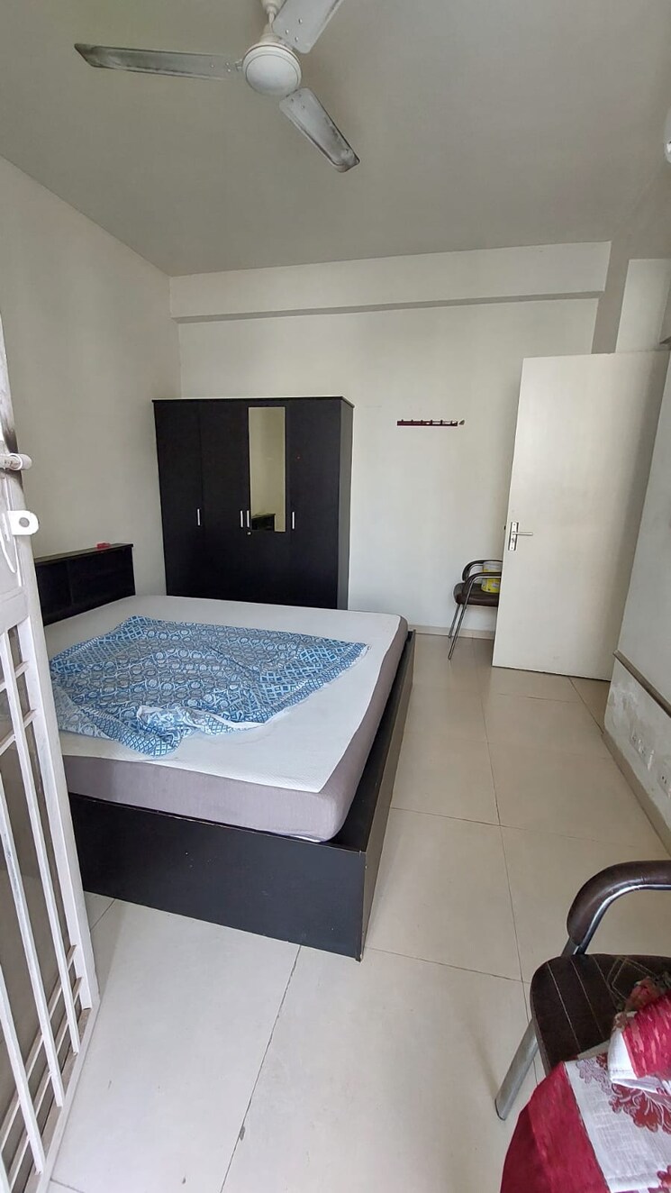 Master Bedroom, vatika-inxt-emilia-floors 2 Bedroom 930 Sq.Ft. Builder Floor In Sector 82 Gurgaon 8144025