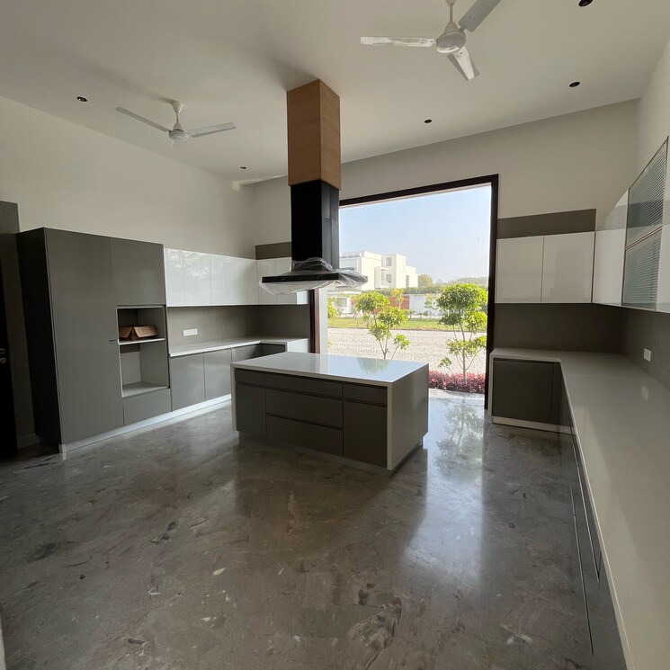 Kitchen, dera mandi 6 Bedroom 1 Acre Villa In Dera Mandi Delhi 8144129