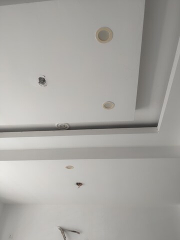 Furnished Amenities in 6 BHK Independent House at Alpha 1 Greater Noida – for Sale