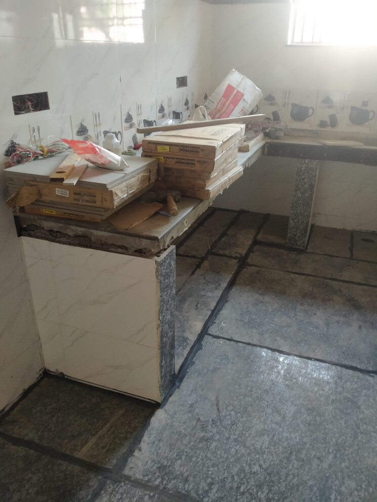 Bathroom, alpha 1 greater noida 6 Bedroom 245 Sq.Mt. Independent House In Alpha 1 Greater Noida Greater Noida 8144177