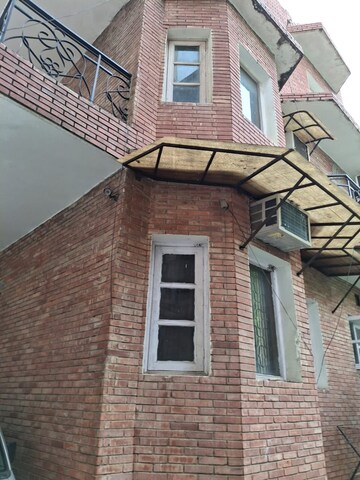 6+ BHK Independent House – Exterior View View at Green Park Extension - for Sale
