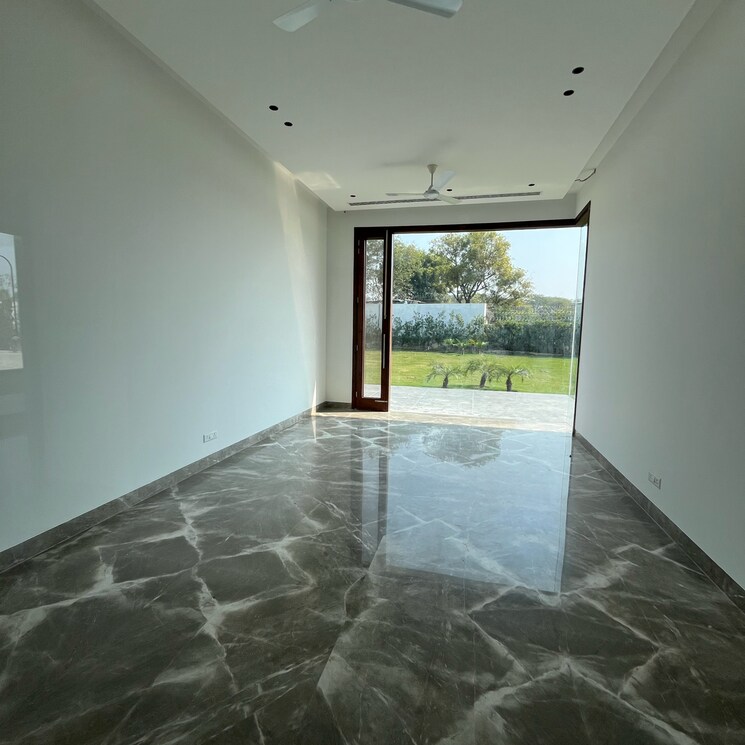 Room, risland-sky-mansion 6 Bedroom 1 Acre Villa In Chattarpur Delhi 8144223