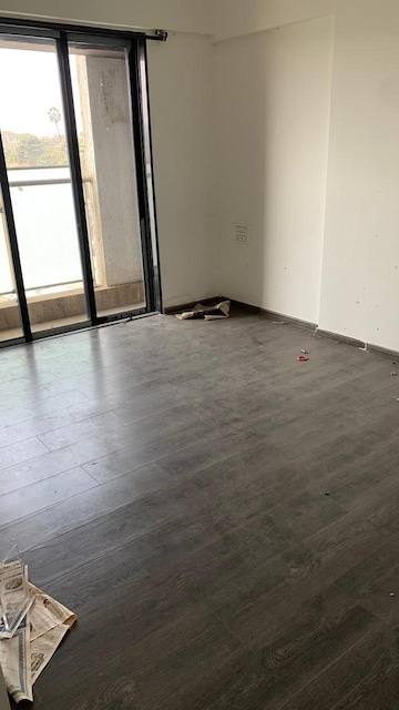 Room in 1 BHK Apartment at Gurukrupa Param, Vikhroli East – for Rent
