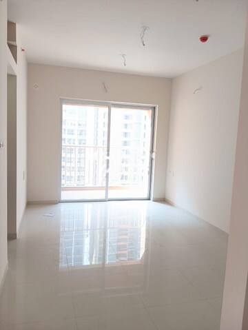 Room in 2 BHK Apartment at Godrej Greens, Undri – for Rent