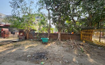 Plot For Sale in Sector 11