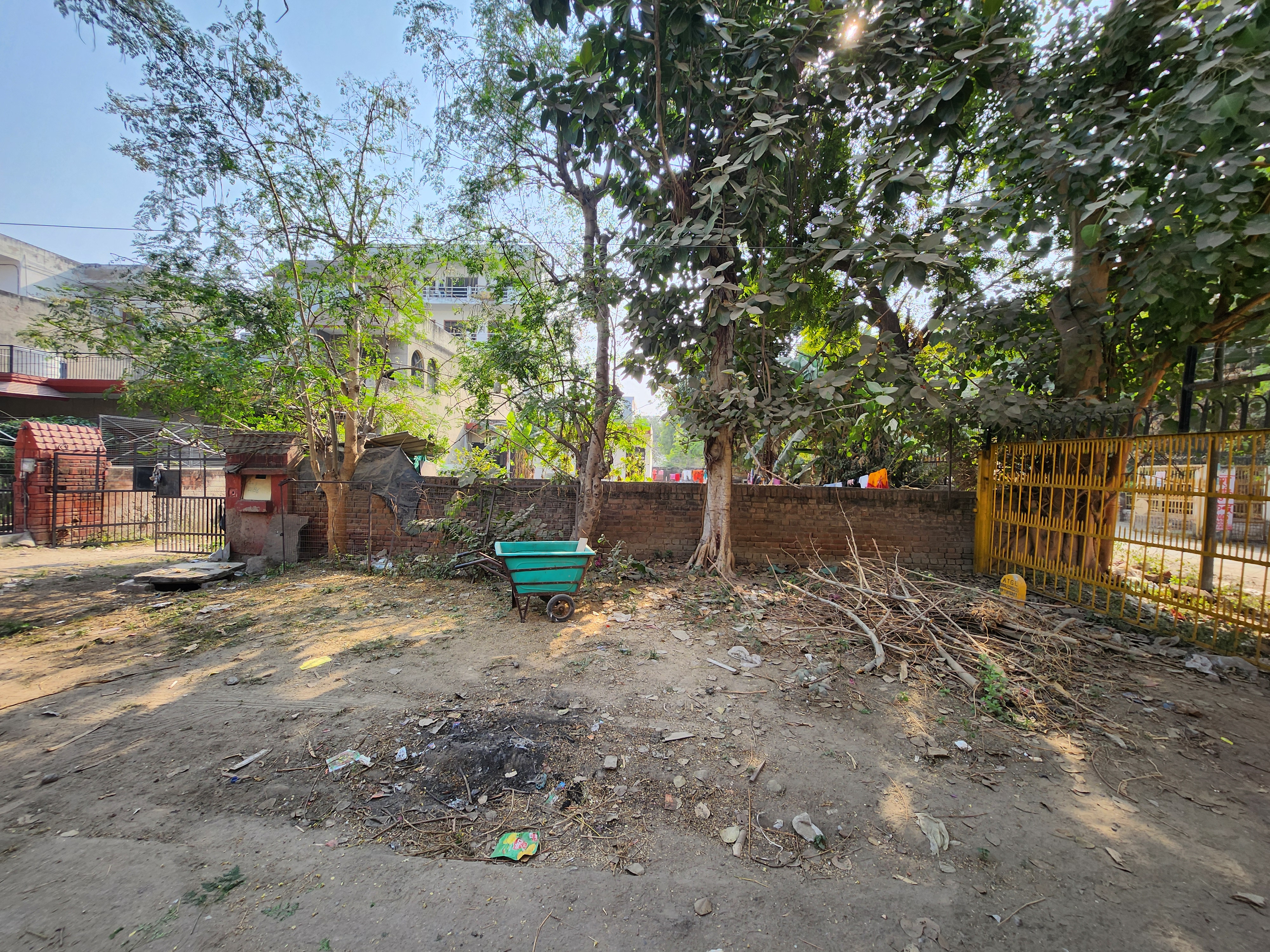 Plot For Sale in Sector 11