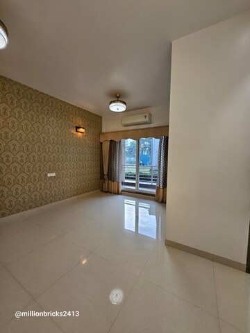 Room in 2 BHK Apartment at Paradise Sai World Empire, Kharghar – for Rent