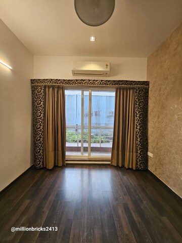 Room in 2 BHK Apartment at Paradise Sai World Empire, Kharghar – for Rent