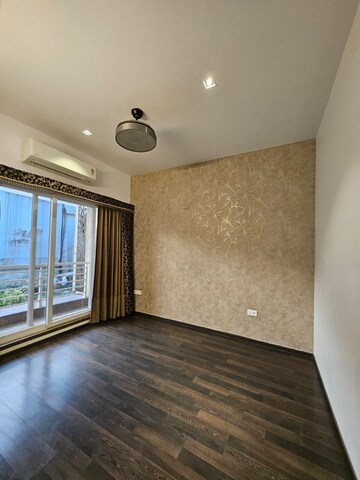 Room in 2 BHK Apartment at Paradise Sai World Empire, Kharghar – for Rent