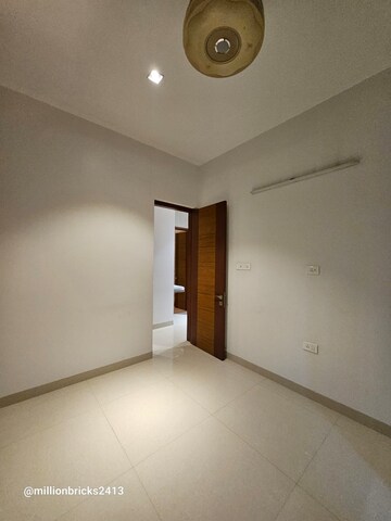 Room in 2 BHK Apartment at Paradise Sai World Empire, Kharghar – for Rent
