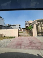 266 Sq.Yd. Plot in Sector 11