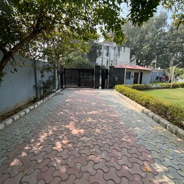 Swimming Pool in 6+ BHK Villa at Dera Mandi – for Sale